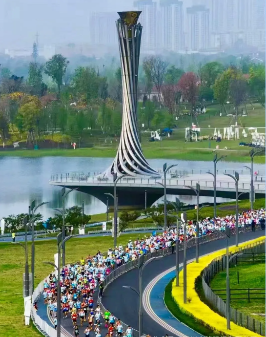 以奔跑之姿，书写中铭精神   中铭健儿征战东安湖半程马拉松           洪雅县城市燃气管道老化更新改造项目稳步推进